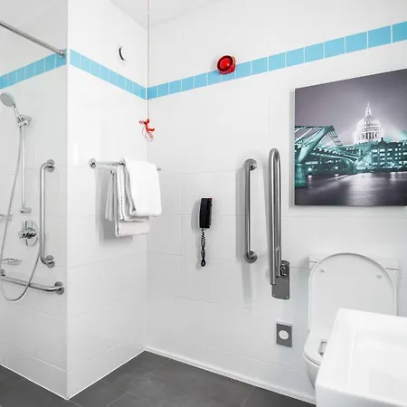 Hilton Garden London Heathrow Airport Hotel Hillingdon