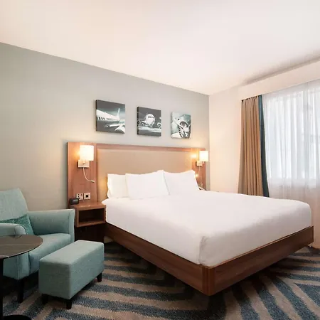 Hilton Garden London Heathrow Airport Hotel 4*