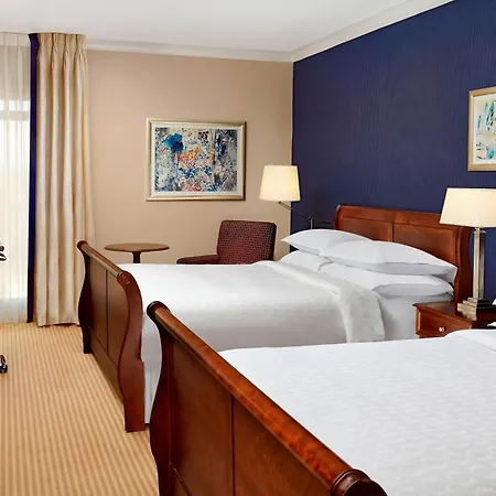 Sheraton Skyline London Heathrow Hotel