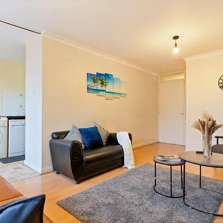 Kensington 3 Bedroom Flat Close2subway * London