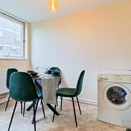 Kensington 3 Bedroom Flat Close2subway * London