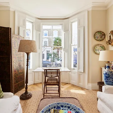 The Designers Kensington - Stylish 1bdr Flat *