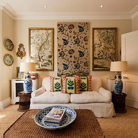 The Designers Kensington - Stylish 1bdr Flat *