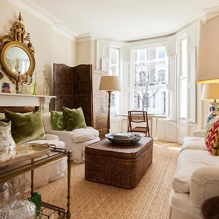 The Designers Kensington - Stylish 1bdr Flat