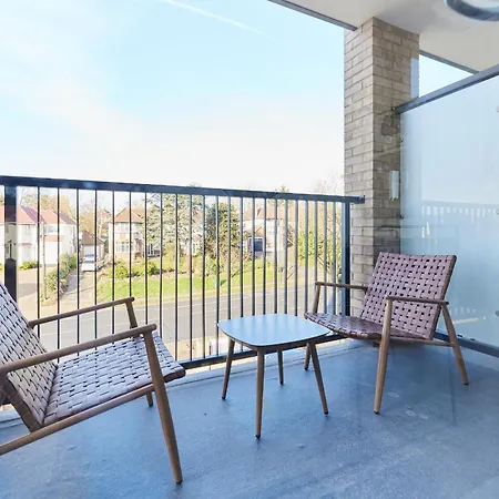 The Wembley Park Sanctuary - Stunning 2bdr Flat With Balcony Apartment *