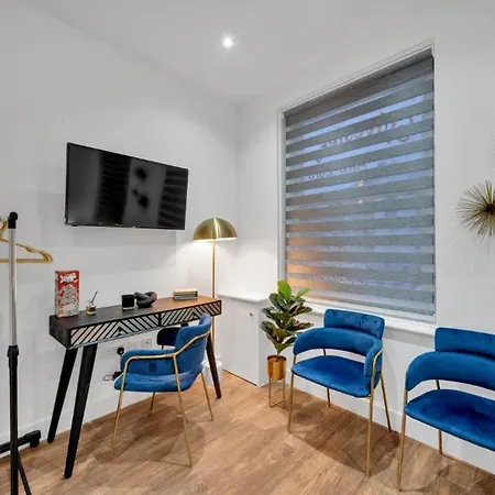 Compact Living: Tiny Studio With Workspace Apartment