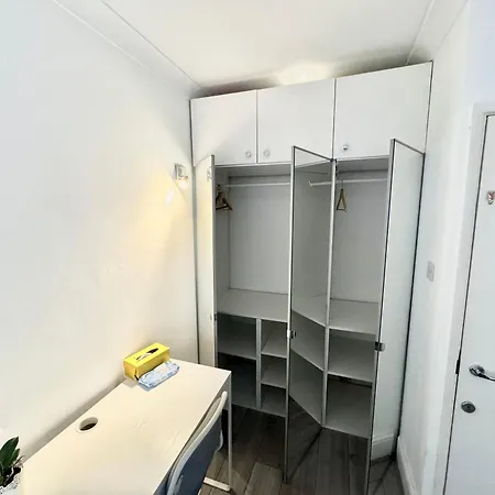 Guest house Downtown Chic Private Bedrooms In King's Cross 4 London