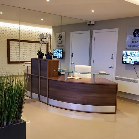 Charming & Large 1-bedroom In The Heart Of *