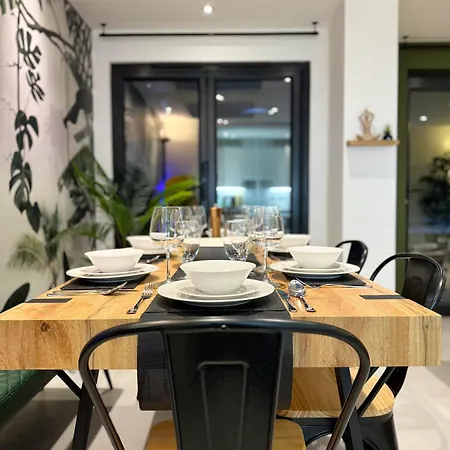 Appartamento Queen's Park With Cinema & Gaming *