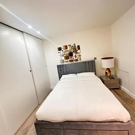 Spacious Flat - 2bhk Appartement *