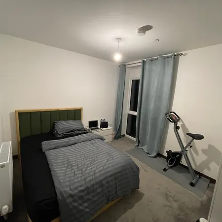 Stunning Spacious Double In A New-build Flat.