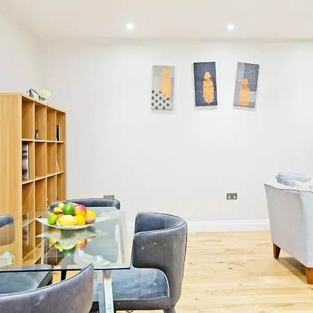 F1 Outstanding 1 Bed Duplex Appartamento Londra