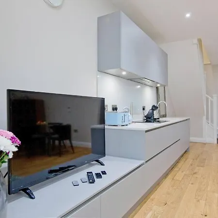 Appartamento F1 Outstanding 1 Bed Duplex Londra