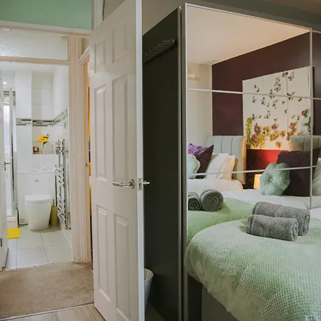 Lovely Three Bed At Tanglewood アパート