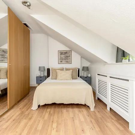 The Acton Luxury Flat * London