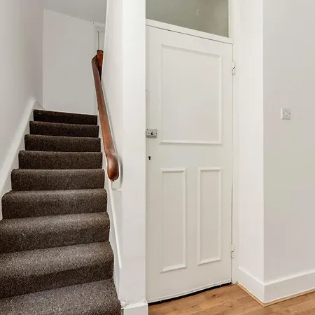 The Acton Luxury Flat Apartment London