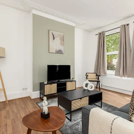 The Acton Luxury Flat