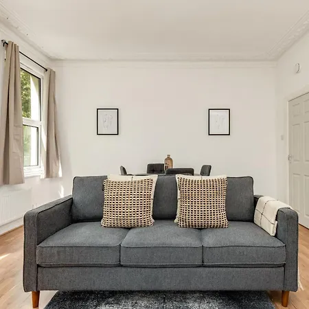 The Acton Luxury Flat