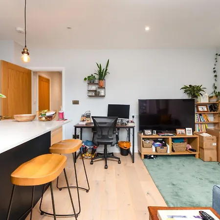 Gauden Road By Capital Apartment