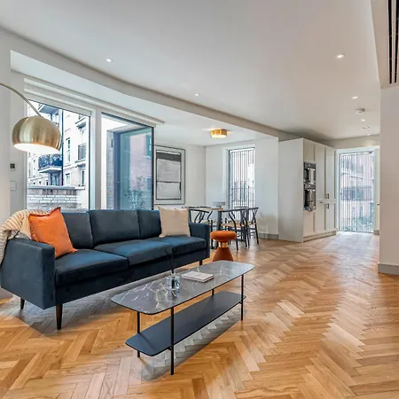 Luxury Flats Near Big Ben And Eye