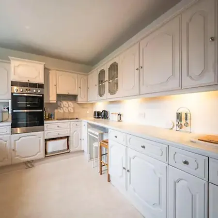 Apartment Pass The Keys Spacious 2bed Flat Camberwell London