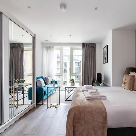 The Wandsworth Luxury Apartment *