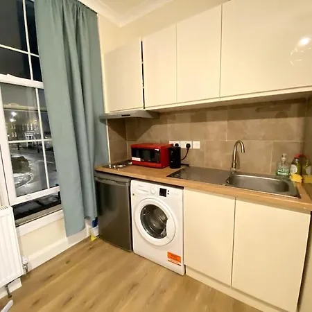 Private Studio In Central Moments From Oxford St