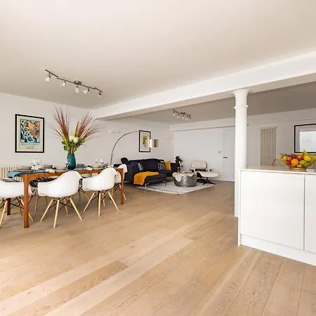 Wild Roses Serviced - Borough * London