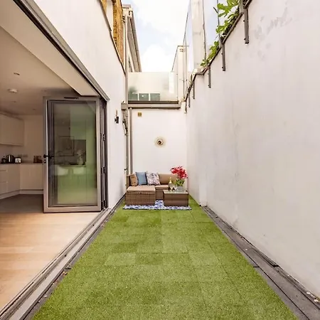 Apartment Wild Roses Serviced - Borough London