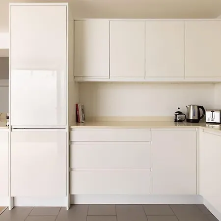 Apartment Wild Roses Serviced - Borough London