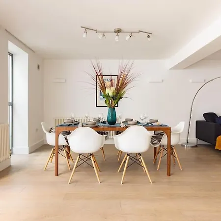 Apartment Wild Roses Serviced - Borough
