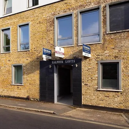 Wild Roses Serviced - Borough Apartment London