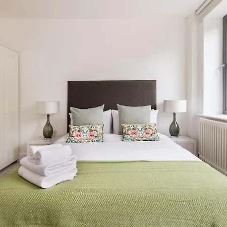 Wild Roses Serviced - Borough London