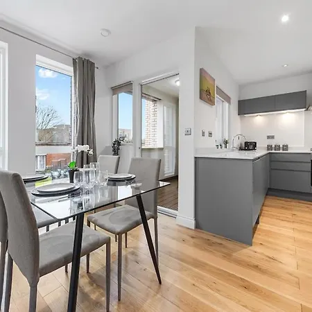 Luxury Bermondsey Apartment London