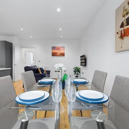 Luxury Bermondsey Apartment *