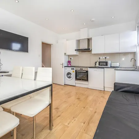 Apartamento Spacious Near Hammersmith Staion Londres