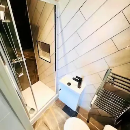 43 Ensuite Look Like Locations