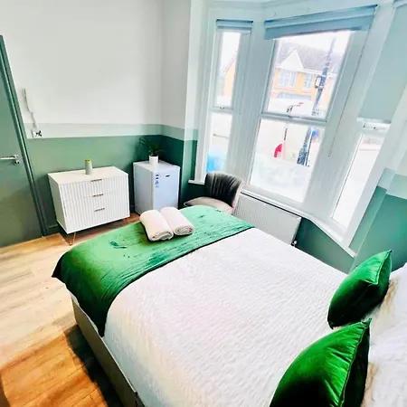 Séjour chez l'habitant 43 Ensuite Look Like Locations