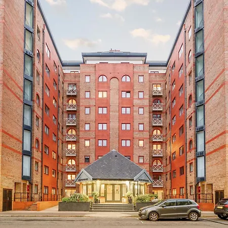 Apartment Beautiful 1 Bed On The River London