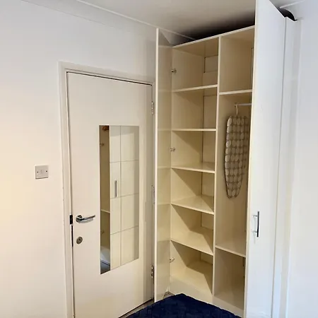 Downtown Chic Private Bedrooms In King's Cross 4 London