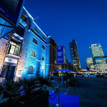 Apartment Canary Wharf Skyline Sanctuary