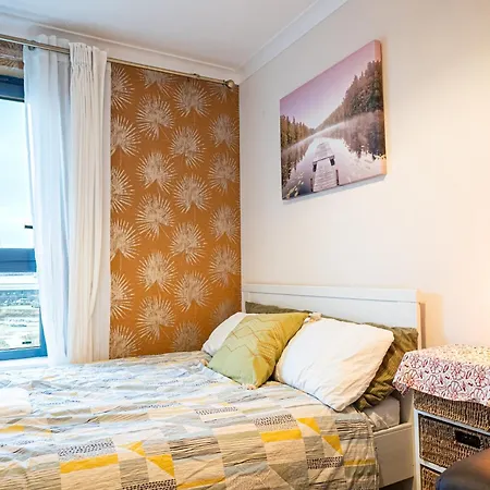 Canary Wharf Skyline Sanctuary Apartment *
