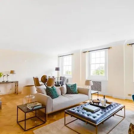 Quiet Luxury Escape For 6 In Covent Garden Apartment *