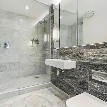 Quiet Luxury Escape For 6 In Covent Garden * London