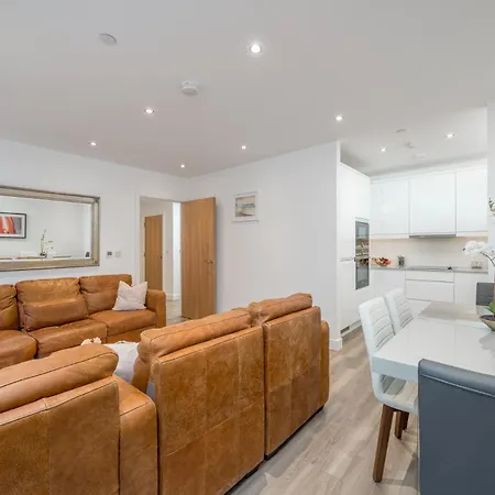 Madika Homes - Corporate 2 Bed 2 Bath Near Colindale Station London Appartement *