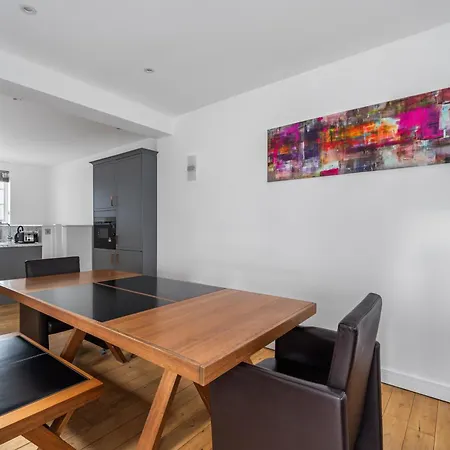 Apartamento Stunning 2 Bed 2 Bath With Air Con + Garden Londres