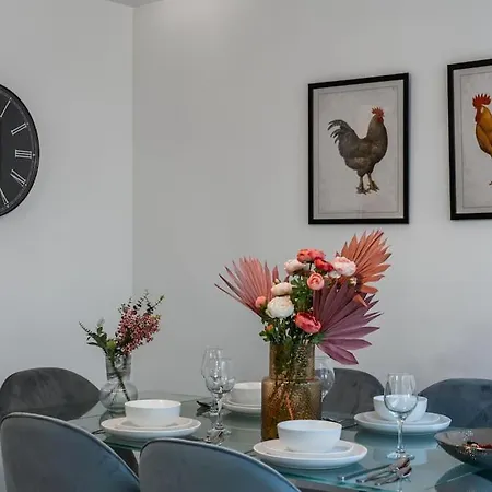 4 Beds - Tooting - 20 Min To - Free Parking