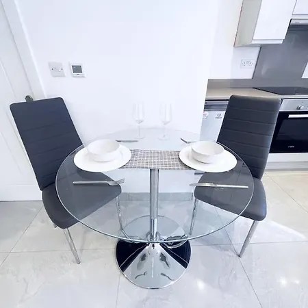 Beautiful Garden Nw4 Apartment *