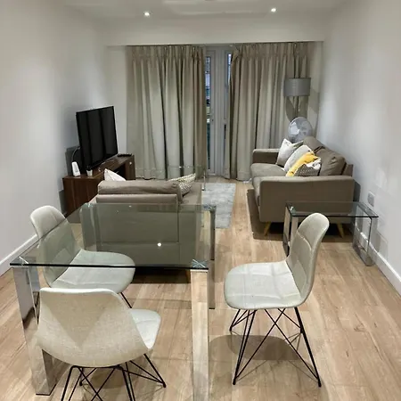 Stunning 1-bed In London * Hendon