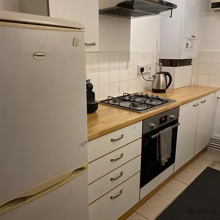Aldgate Flats Apartment London